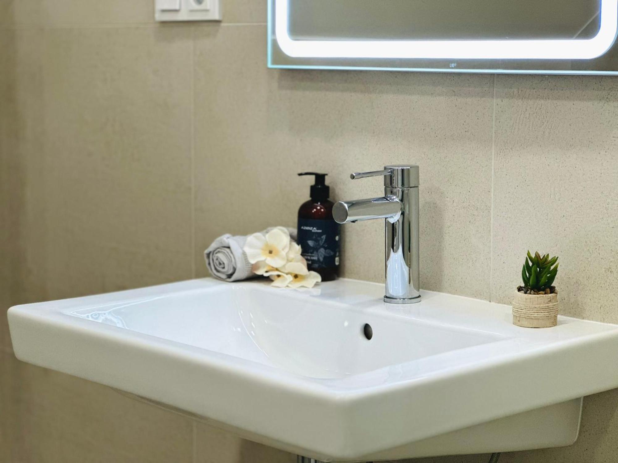 Studio Kralovice Apartment Prag Dış mekan fotoğraf